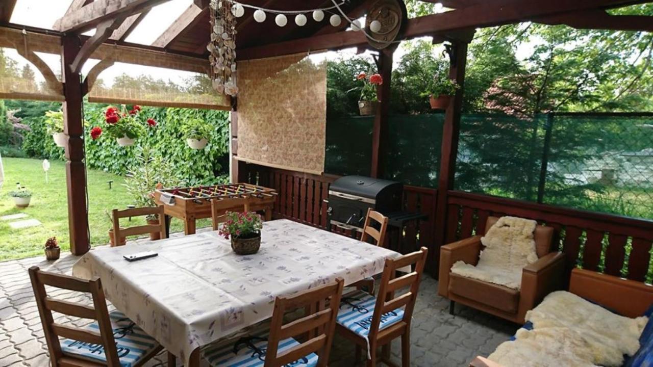 Liliana Vendeghaz Apartment Balatonfuzfo Exterior photo